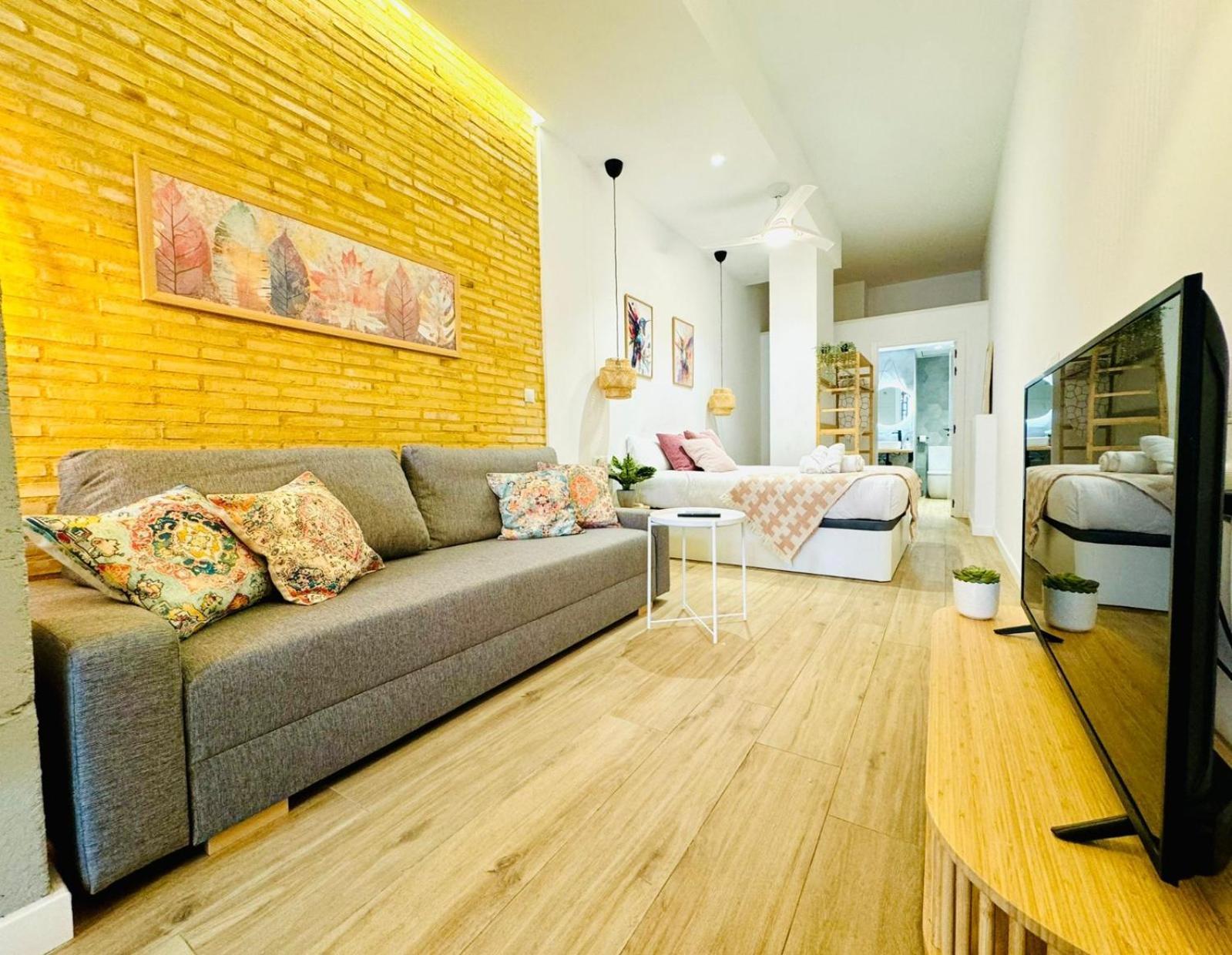 Dorado Cabanyal - Luxury Beachside Charm Valenza